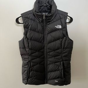 Women’s TNF The North Face 550 Black Down Vest